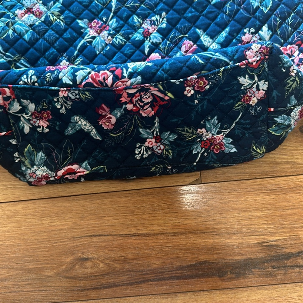 Vera Bradley Bag - Picture 3 of 5